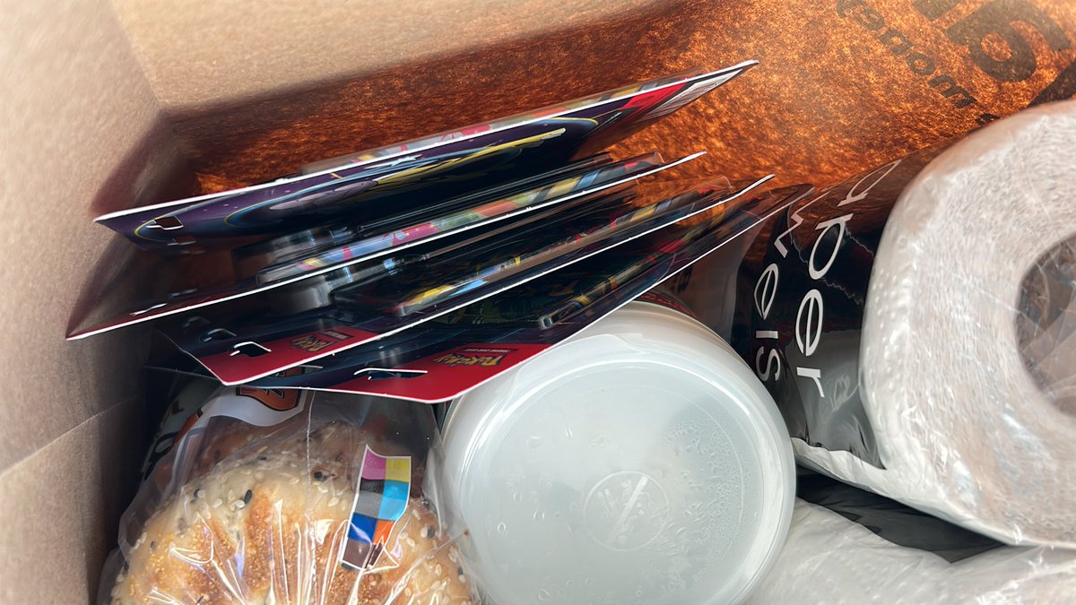 305.smol tweet media