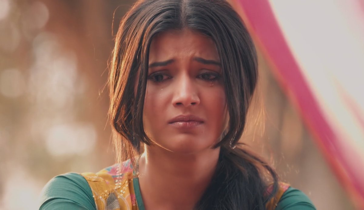 Teji_Kumari's tweet image. The way these four and the parallels served today. When I say I loved every moment, I literally loved every little moment of today. 🙌🏽🤌🏽😭🧿🧿🧿❤️ 

#Abhimaan #Abhimaanira #MuMa #YRKKH #RohitPurohit #SamridhiiShukla