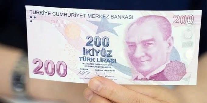 Olmuyor, piyasa çok büyük sıkıntı yaşıyor.
Görmüyor musunuz, duymuyor musunuz?
Çok acil 500 ve 1.000 TL banknot çıkması gerekiyor.
📍O da yetmez!
10 ve 20 TL madeni para çıkmalı.

"Tuvaleti 1 Milyon'dan 1 Lira'ya indirdik" diye övünüyordunuz.
Tuvalete madeni 1 Lira veriliyordu.