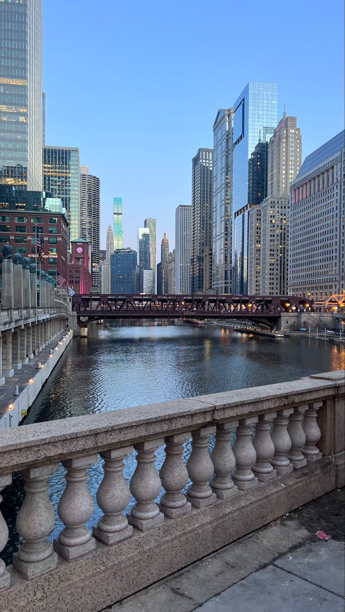 TheX_Files's tweet image. No place like Chicago