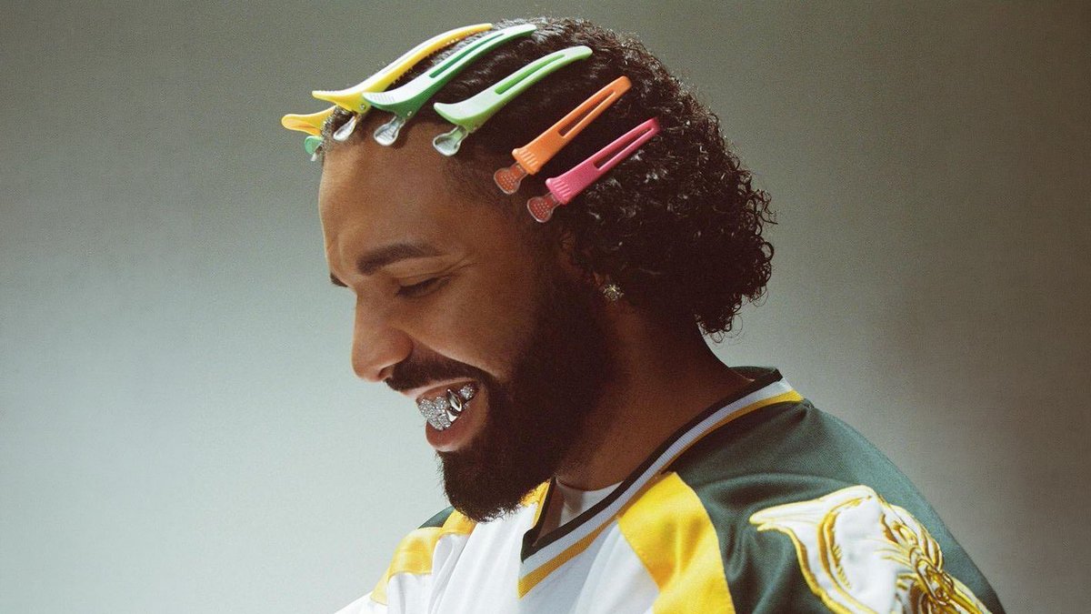 Best-selling rapper worldwide each year: 🌎👀

▪️Drake—2015
▪️Drake—2016
▪️Drake—2017
▪️Drake—2018
▪️Post Malone—2019
▪️Drake—2020
▪️Drake—2021
▪️Drake—2022
▪️Drake—2023
▪️Drake—2024
▪️Drake—2025

(via IFPI)