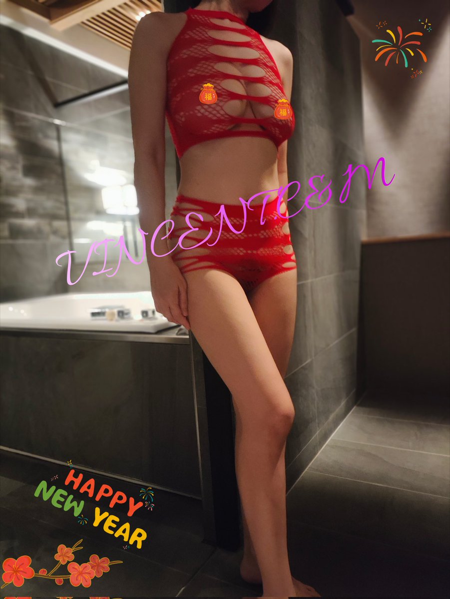 vincent83290537's tweet photo. 年初三 新年快樂
適合走春叫春的日子🤭
來張“穿上這套應該會被幹爆”系列的大紅色
祝看到的人都馬上發 馬上爽❤️
#單男 #情侶 #單女 https://t.co/lrXI0tpt9n