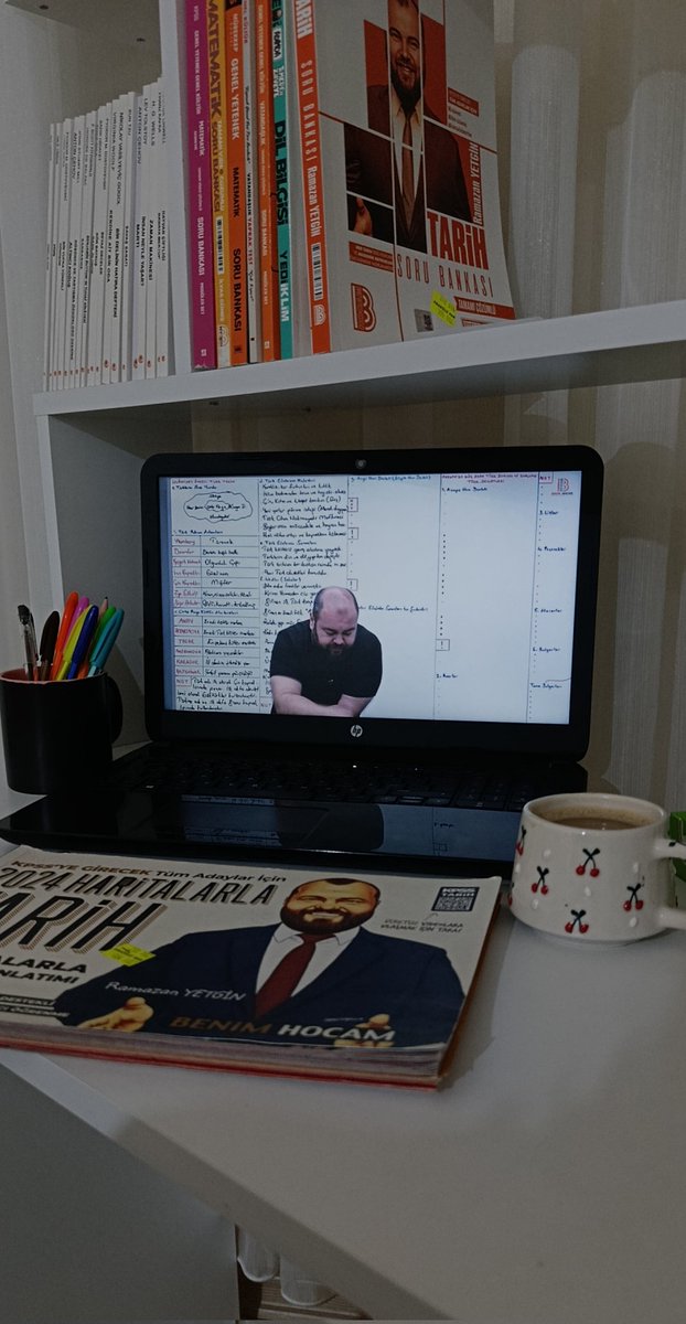 elvan_mirzaoglu's tweet photo. Yeniden KPSS çalışmak yük olurmuş insana https://t.co/LLIssLmc4k