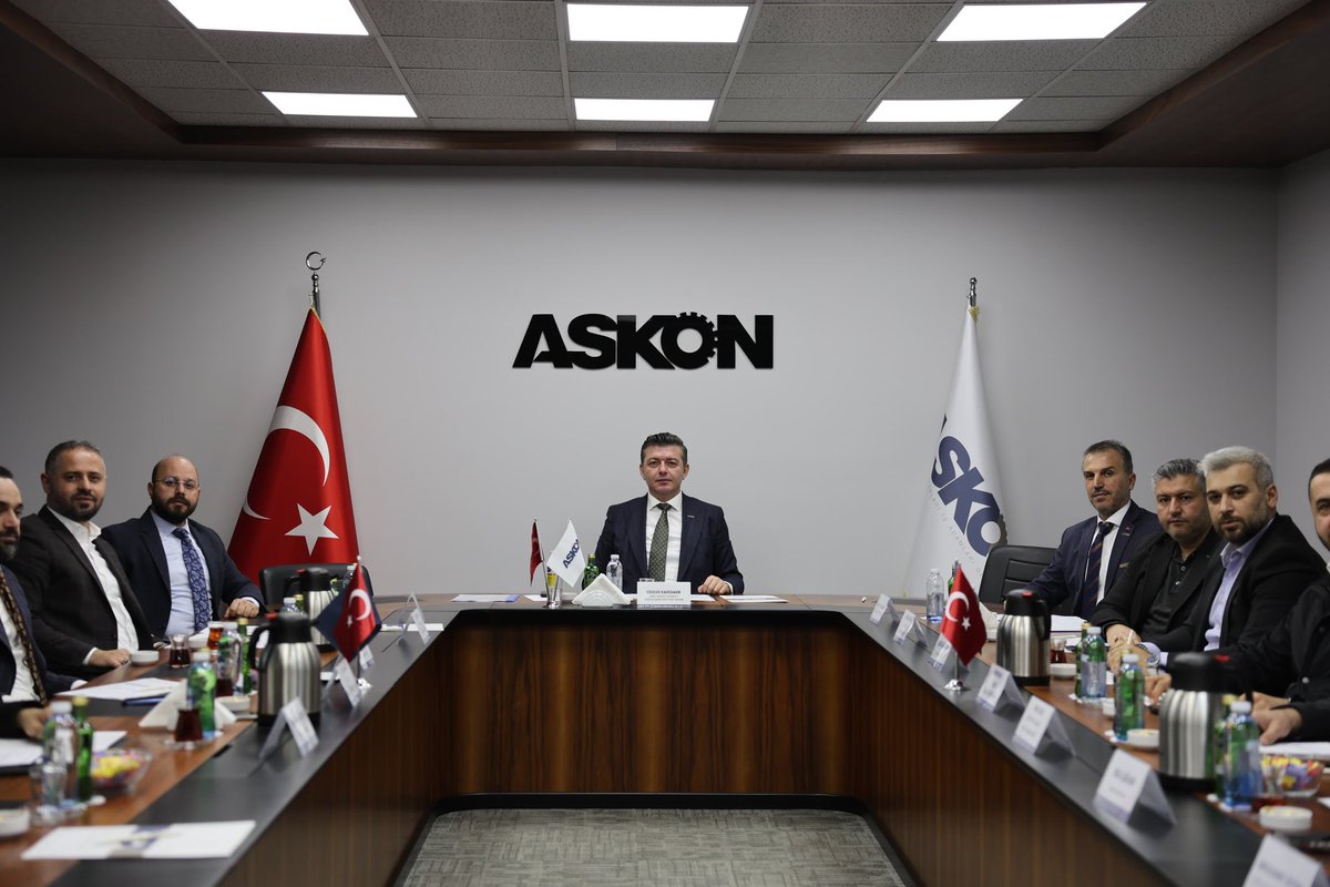 teskilatASKON's tweet photo. 13.Dönem 23. Olağan Teşkilatlanma Komisyonu Toplantımızı icra ettik. Ramazan ayı başta olmak üzere yakın ve uzun vadede gündemimizde yer alan programlarımız ile rutin gündemlerimizi ele aldık. Almış olduğumuz kararların camiamıza hayırlı olmasını dileriz. https://t.co/RsUV9ePKGS