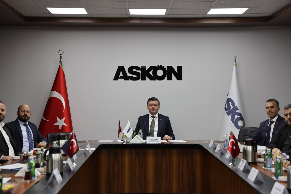 teskilatASKON's tweet photo. 13.Dönem 23. Olağan Teşkilatlanma Komisyonu Toplantımızı icra ettik. Ramazan ayı başta olmak üzere yakın ve uzun vadede gündemimizde yer alan programlarımız ile rutin gündemlerimizi ele aldık. Almış olduğumuz kararların camiamıza hayırlı olmasını dileriz. https://t.co/RsUV9ePKGS
