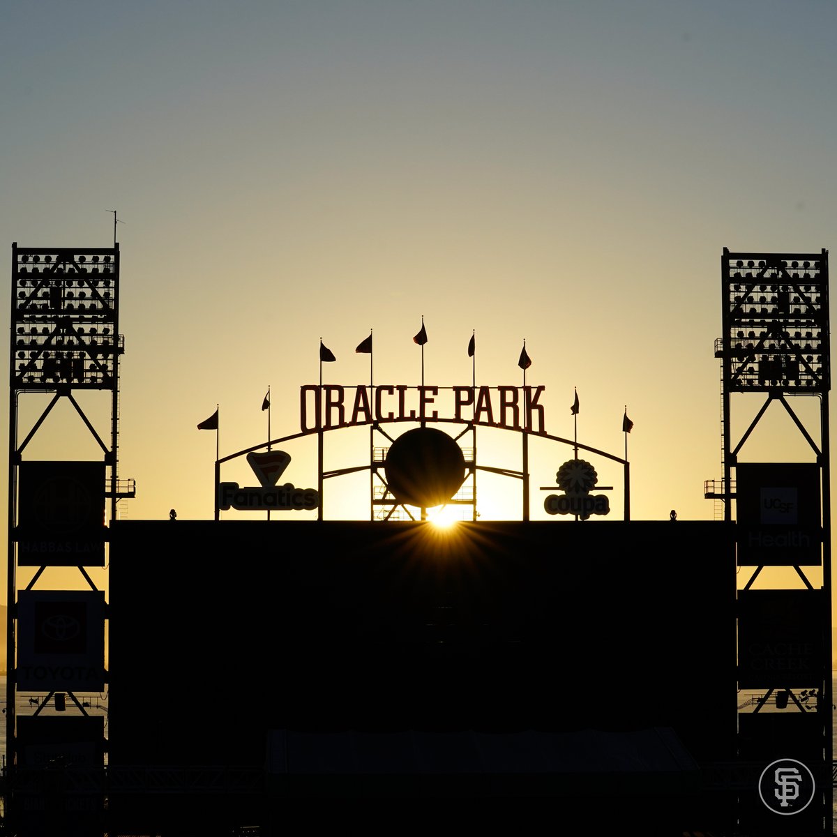 Oracle Park tweet media
