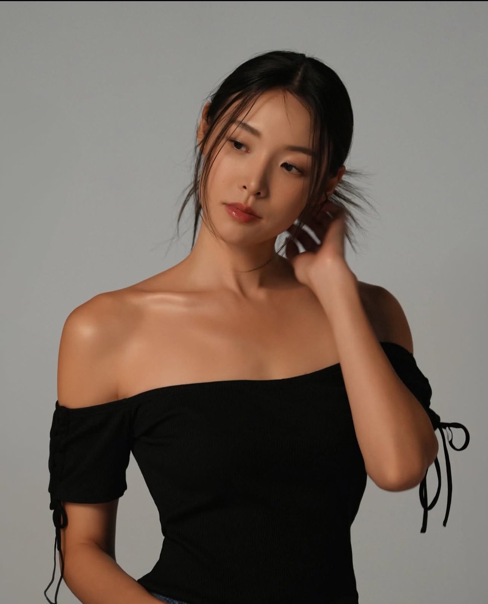 “Oh my God" in Sunghun’s voice 🥹😍
Mina 🙌🔥

#singlesinferno5