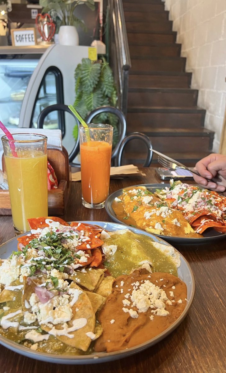 Tenemos casa llena ❤️🍃 ¡Gracias por compartir con nosotros! 

Árbol de vida el Corazón de Hermosillo 
📍Av. Álvaro Obregón y Garmendia Col. Centro | Plaza Hidalgo 

Horario: 
Lunes a jueves 8:00 am - 5:00 pm 
Viernes y sábado 8:00 am - 1:00 am
Domingo 8:00 am - 5:00 pm