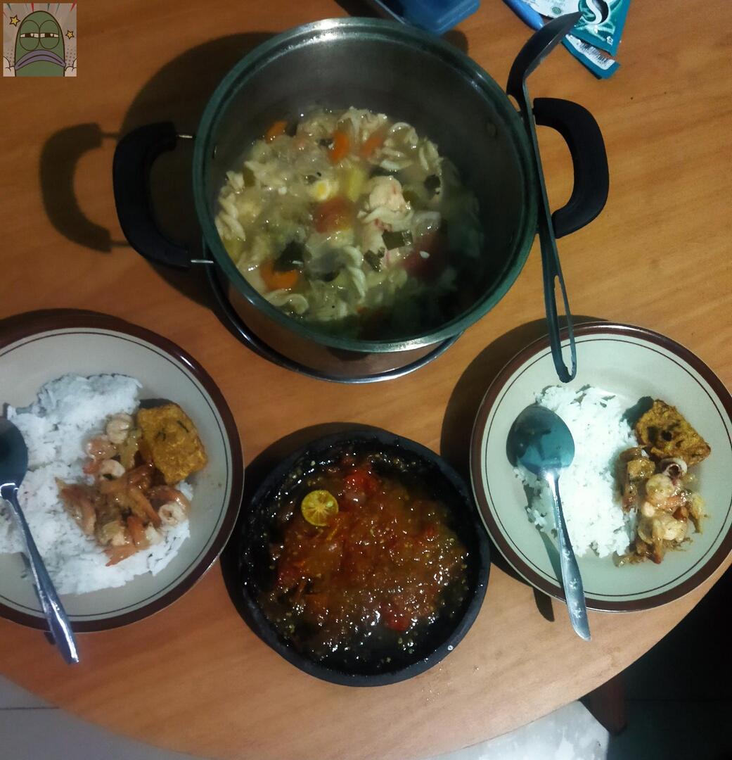 Tanyarlfes tweet media