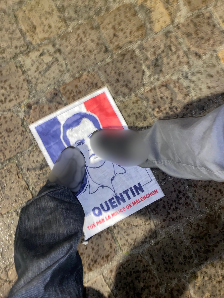 Etiennos tweet media