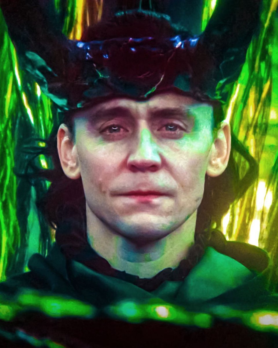 CardonerCcile's tweet photo. @Marvel All he needed was to be loved... He never was a villain, he was just a lonely &amp; sad boy... He found his glorious purpose, with a huge sacrifice... There is no happy life for him... Please, don't kill him in Avengers Doomsday! We want justice for Loki !❤💔
#Loki #JusticeForLoki https://t.co/OTme95q75p