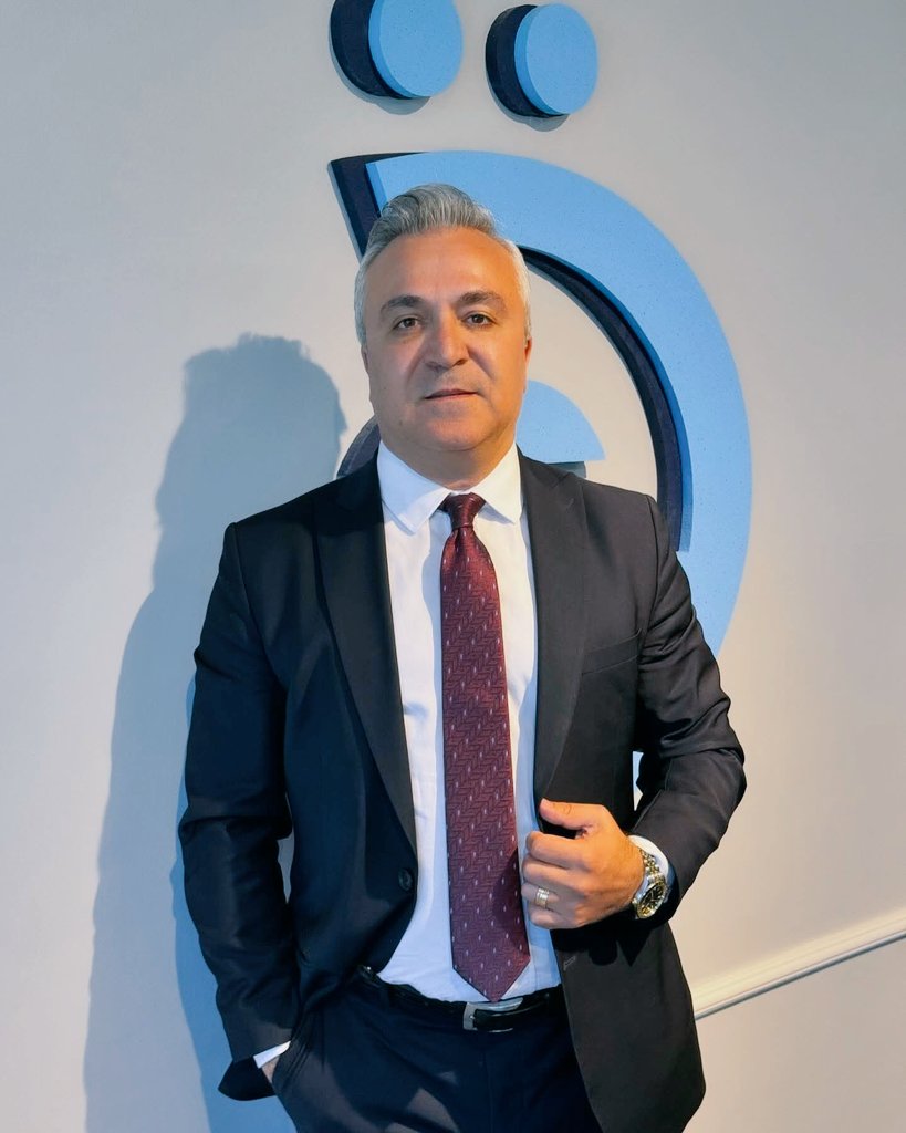 Sosyal Güvenlik Uzmanı Özgür Erdursun:

Milletvekili aylığı: 273 bin TL

Emekli milletvekili aylığı: 178 bin TL

600 milletvekilinin %80’i iki aylığı birlikte alıyor. 

Bu milletvekilleri, en düşük emekli aylığını 2.000 TL artırarak sorunu çözdüğünü sanıyor.