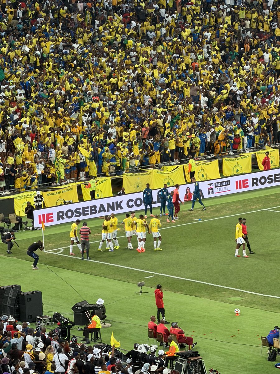 Bryan León makes it 2-0! 👆⚽️

The Colombian proving to be an inspired signing for <a href="/Masandawana/">Mamelodi Sundowns FC</a>