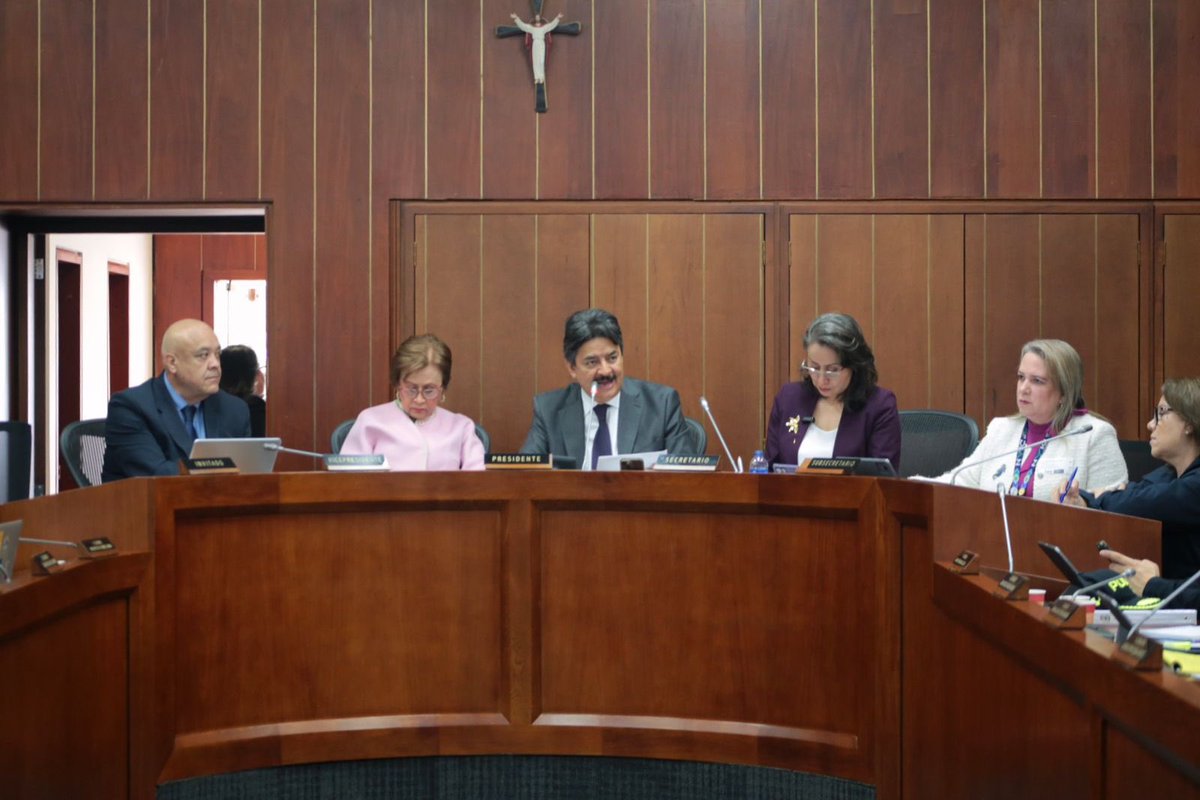 #ComisiónAccidental | #AEstaHora Finaliza comisión accidental del arroz, realizada en la <a href="/CoTerceraSenado/">Comisión Tercera del Senado</a>, agotado el orden del día, se levanta la sesión.

Revive la transmisión aquí 👇🏻

🔁 acortar.link/ASpEsH