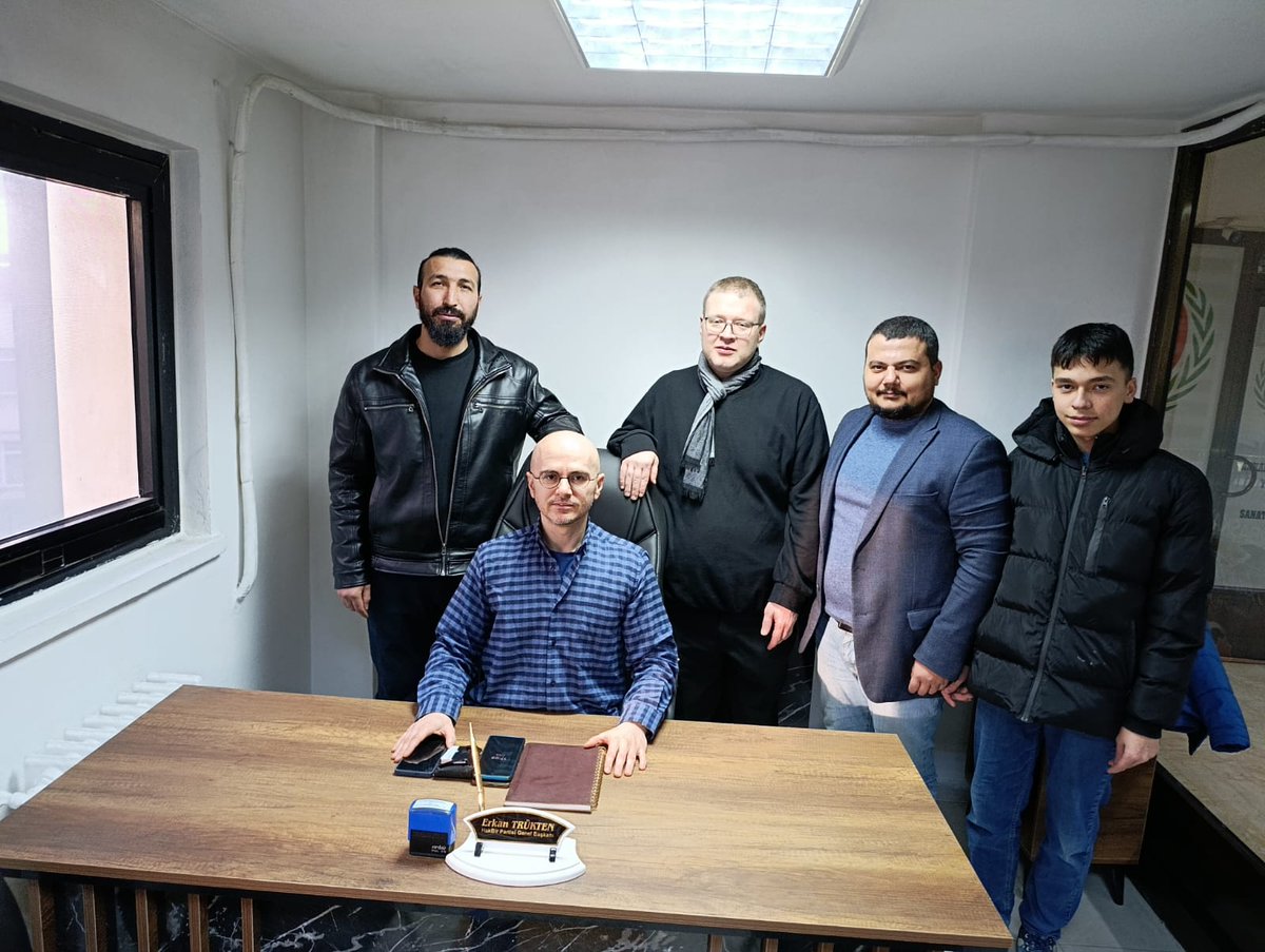 ErkanTrukten's tweet photo. Ankara'da Hak Birliği Hareketi @HakBirPartisi Genel Merkezimize ziyarette bulunduk. https://t.co/F5VrQ6qQlg
