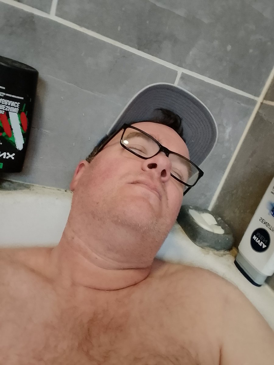 EmmettJLogan1's tweet photo. Sooo n other day n other set of modeling pics: me in the tub this time all hot n soapey ๐ฅ #model #HotnessOverloaded #bathrooms #queerlove #gay #pridemonth #LGBTQIAHappy2026 #PerthTanapon #soap https://t.co/gXkZeLULXW