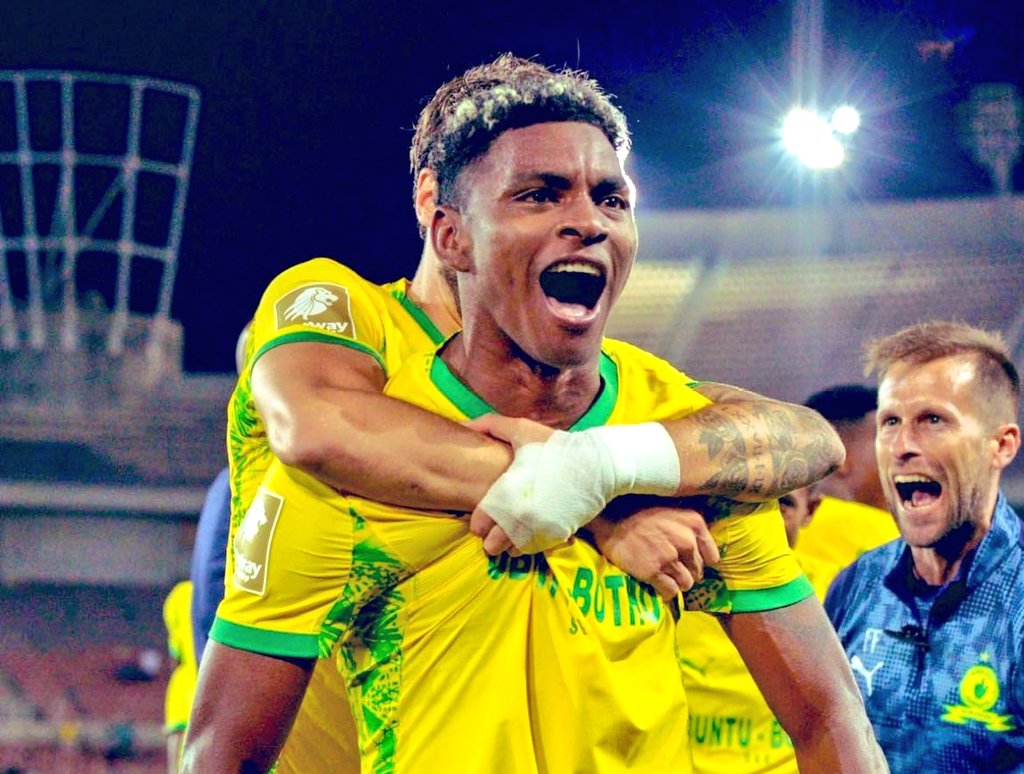 Sibiya_Official's tweet image. All @Masandawana fans, like, repost and follow one another 🟡👆🏻