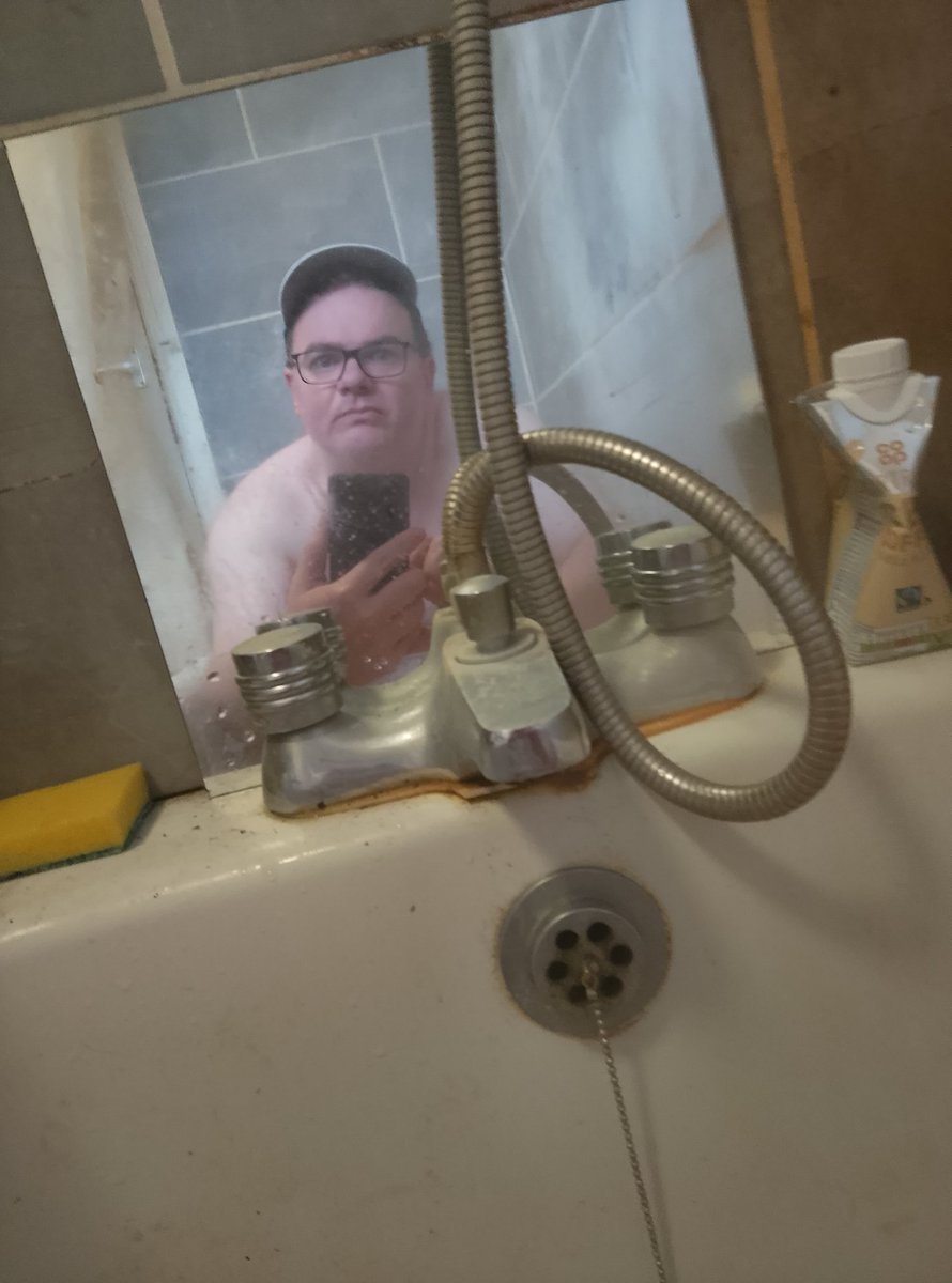 EmmettJLogan1's tweet photo. Sooo n other day n other set of modeling pics: me in the tub this time all hot n soapey ๐ฅ #model #HotnessOverloaded #bathrooms #queerlove #gay #pridemonth #LGBTQIAHappy2026 #PerthTanapon #soap https://t.co/gXkZeLULXW