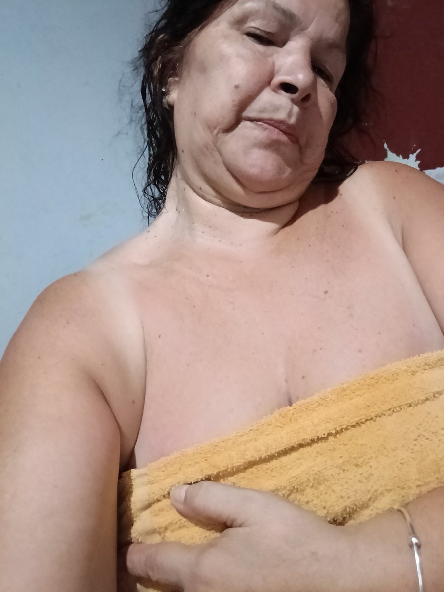 María Rosa Santos tweet media