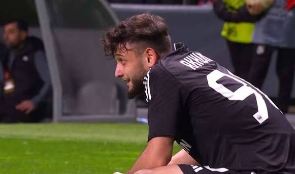 Ağa cəddinə qurban olum haqqını halal elə