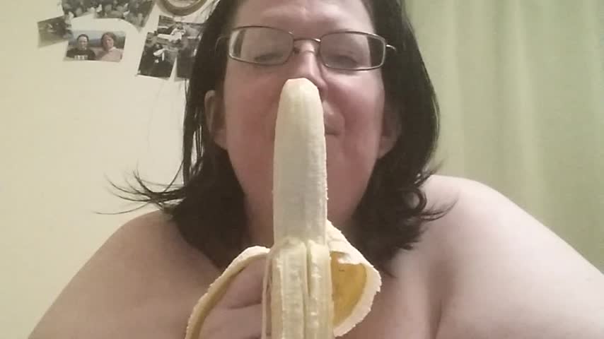 AlliKat78's tweet photo. VID SOLD! Banana play 🔥 Check it out! https://t.co/LZQVHt9r2h #MVSales @manyvids https://t.co/86CnoKgSEA