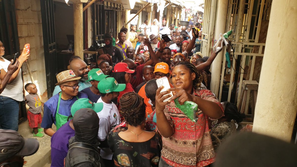 kiki_valerie's tweet photo. *Dr Mo × Obi in AMAC Market, Lugbe* 🇳🇬
Aprons shared to traders, Conversations held, Support consolidated.
The movement is with the people. The people are with ADC.
#AMACDecides #VoteADC #DrMo #Obi #ADCMovement https://t.co/CxmRat6wa3