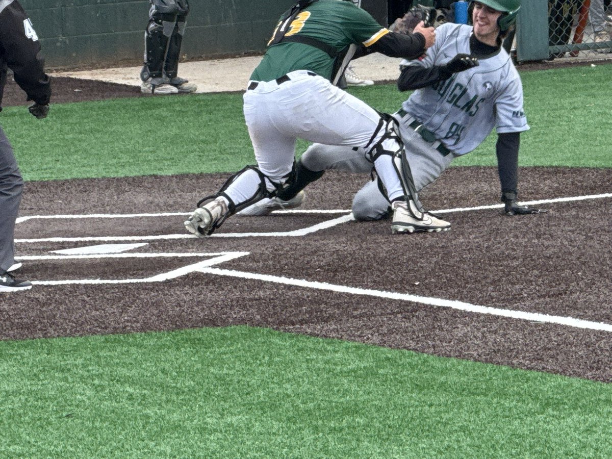 YavapaiBaseball's tweet photo. Tuesday 📸: @DerekKiepke finishes the 7-5-2 relay w/the pick &amp; tag. #GoRiders https://t.co/wX9CMlf0Jd