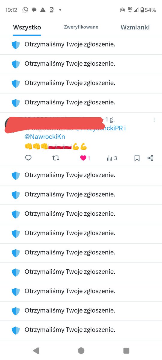 Dzieje się!
Dzięki za wspaniały odzew pod zdjęciem Prezydenckiej Pary z Kasią 
❤️💐
Aż się zbiegły hejterskie konta, by przykryć  pozytywne reakcje pod zdjęciem. Oczywiście hejt został zgłoszony. I choć przychodzili stadami stadami, daliśmy wspólnie radę.
✌️🇵🇱