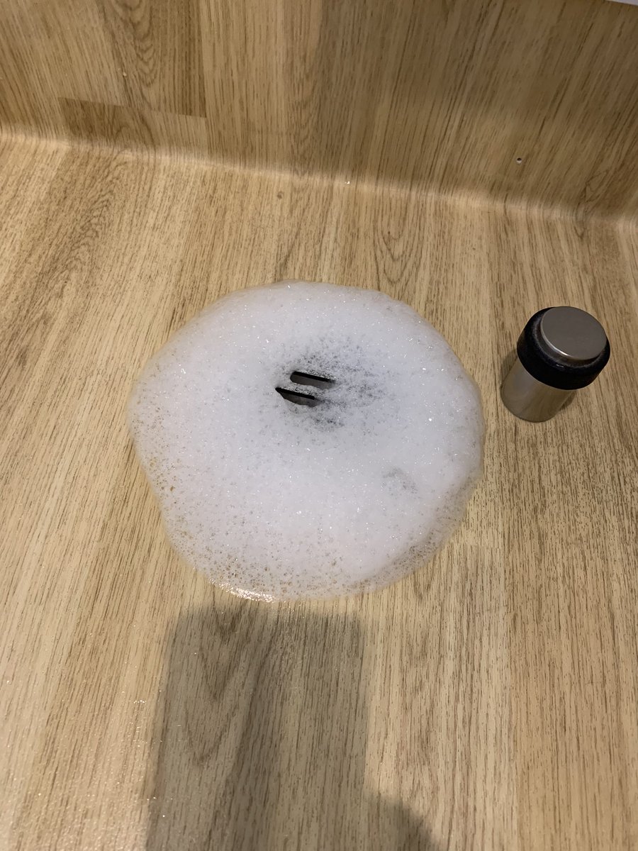 Not a fan of these Asian-style drains that are placed in the middle of your bathroom and kitchen floors 

They can’t handle bubble baths 

😬