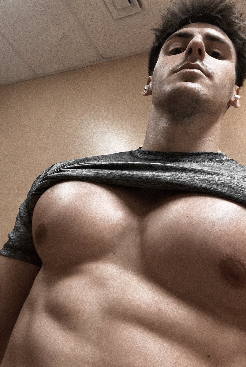  𝑻𝑯𝑨 𝑷𝑹𝑬𝑺' .ᐟ tweet media