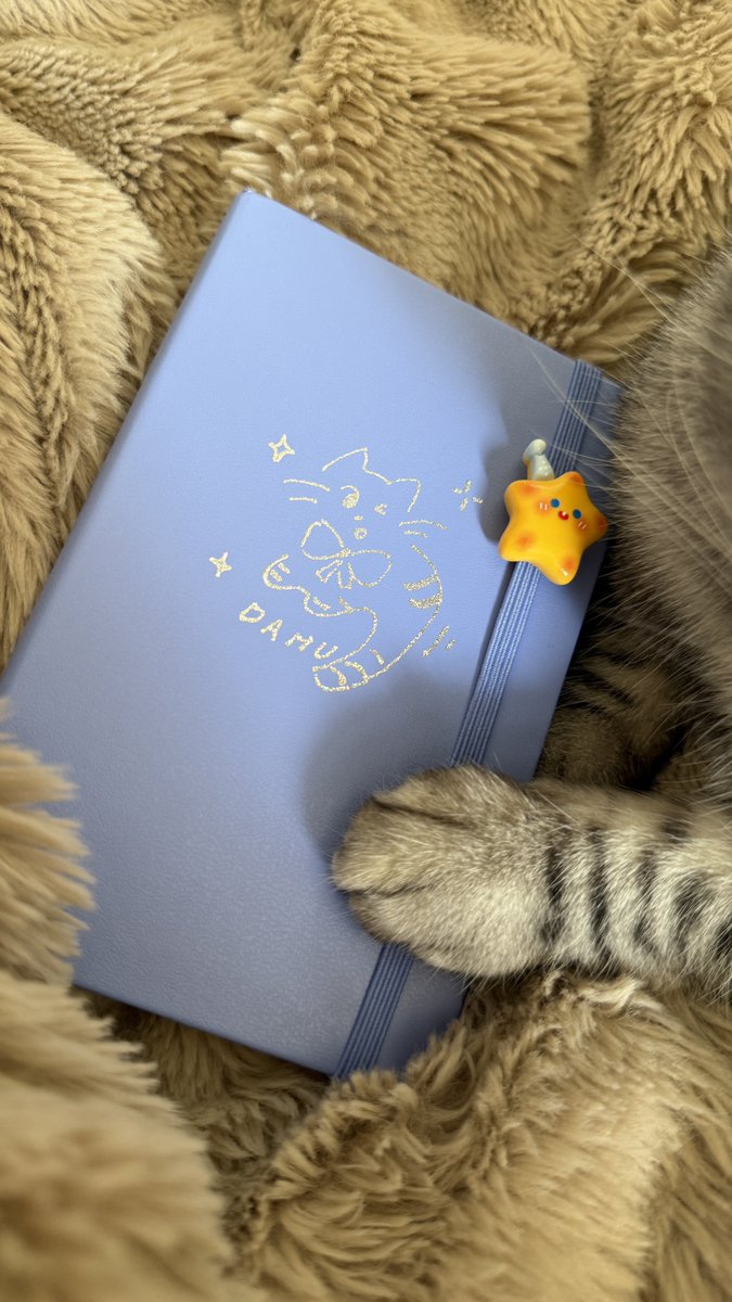 remiantang's tweet photo. 大虎和大虎的MOLESKINE @moleskine 
#moleskine https://t.co/mdkA5xw20w