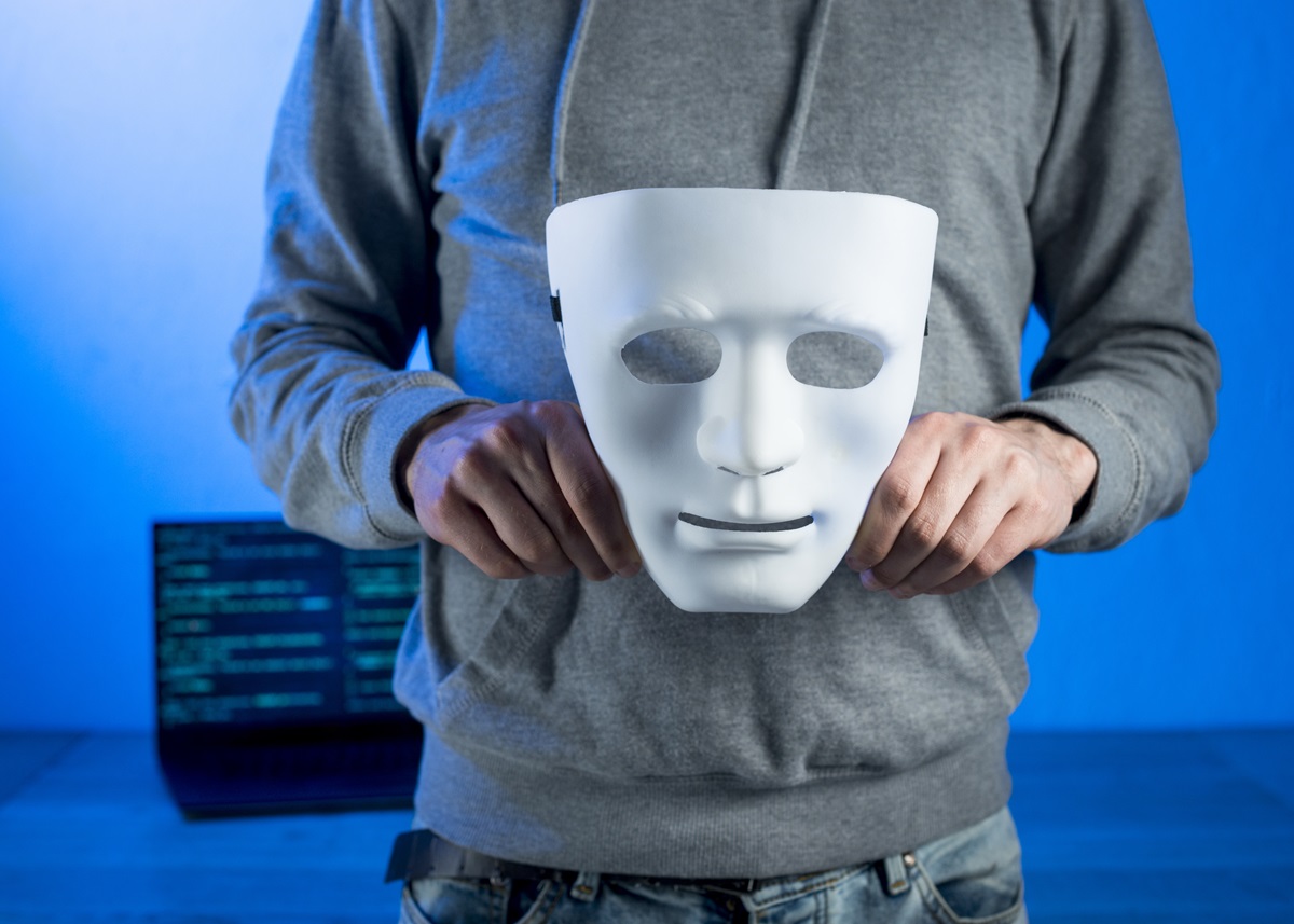 siemens_es's tweet photo. 🎭 El #Carnaval es divertido: disfraces, pelucas, música... 🎶 Pero, los ciberdelincuentes no esperan a esta fecha para ponerse sus propias máscaras y engañarnos.
Aprende a proteger tus #datos 💻
👉 Conoce los tres 3 #disfraces favoritos de los #hackers: https://t.co/OGsjlh8qHR https://t.co/utW1NRcuLF