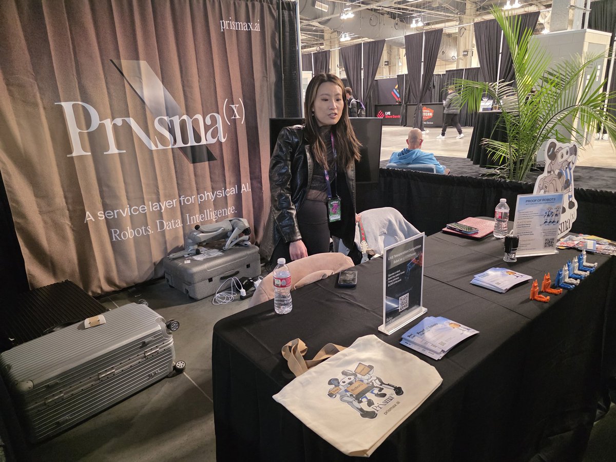 0Designz's tweet photo. @PrismaXai @EthereumDenver https://t.co/WcSRLapp2c