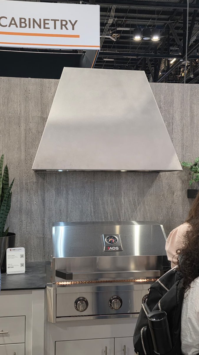 langskitchens's tweet image. These Stoll details add serious style to any interior — so much inspiration at KBIS this week! 🔥🏠
#InteriorDetails #DesignMatters #KBIS