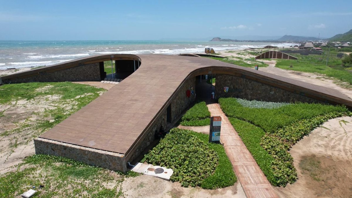 ¡Salinas, a un paso de convertirse en la Obra del Año 2026! 🏄‍♂️🙌

Aquí pueden votar por este orgullo del Atlántico ➡️ boty.archdaily.com/us/2026/candid…