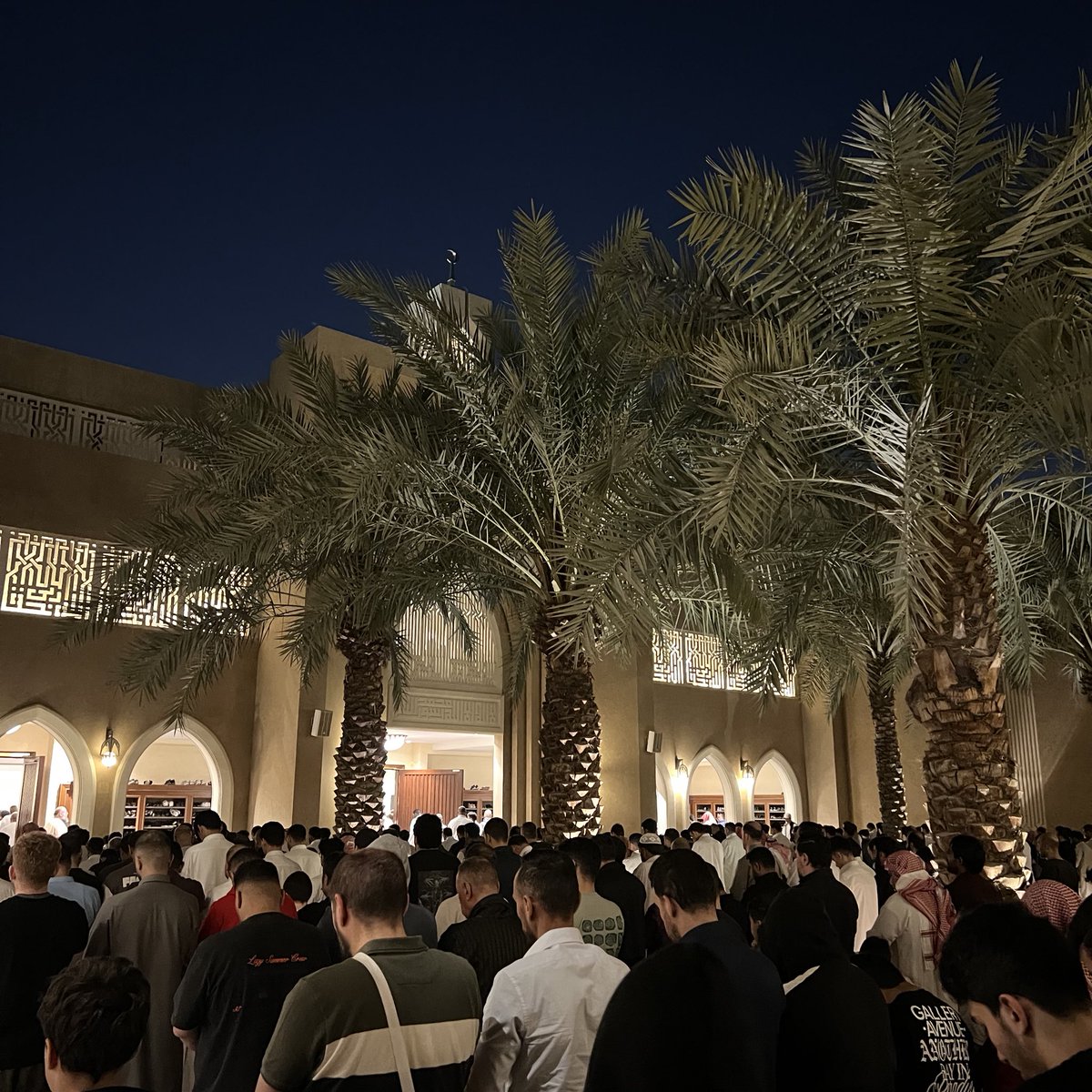 الله يكثر الخير وأهله