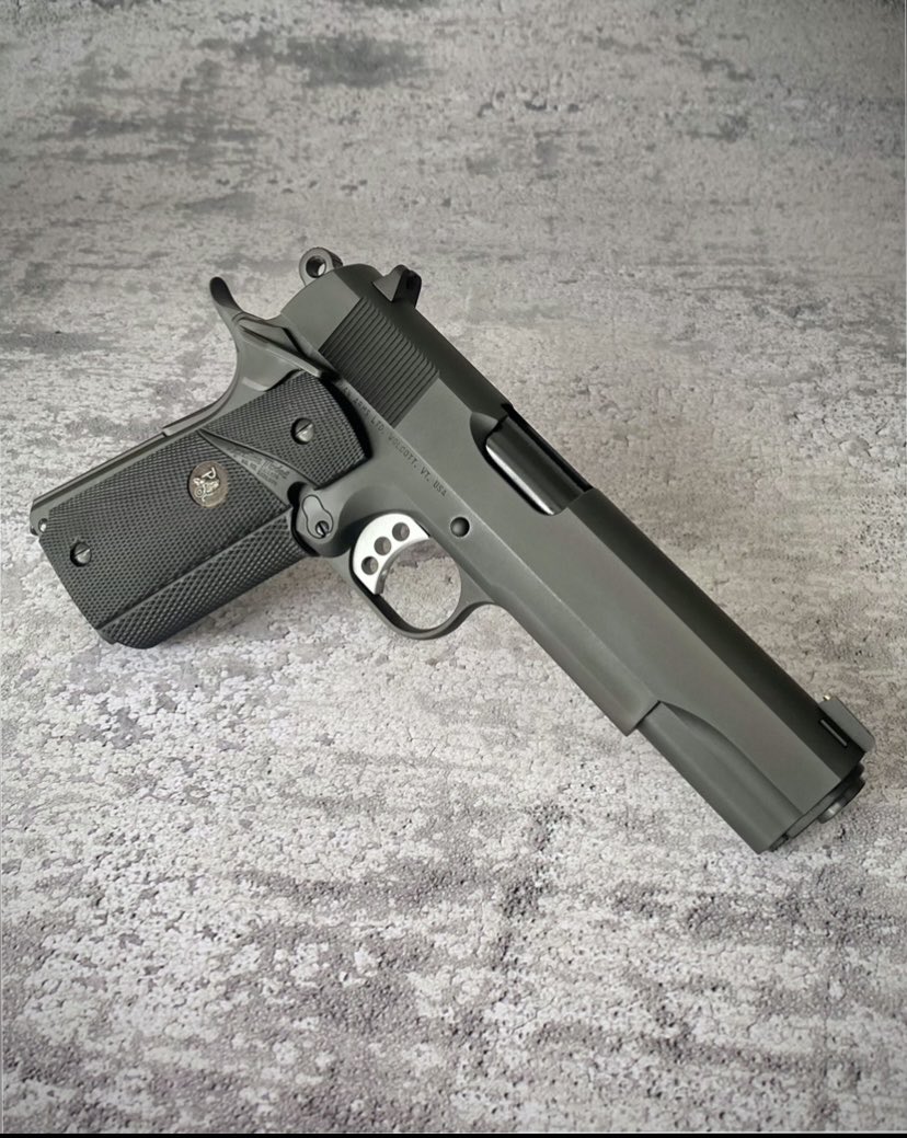 ValorPrecision's tweet photo. VP MEUSOC v2 
New Build/Enhanced 

New Build on a Caspian Arms frame/slide with a BarSto Precision NM barrel 45ACP. This MEUSOC features factory reproduction parts/controls, enhanced/HD internals, and match grade FCG all hand fitted and precisely tuned to a tactical match setup. https://t.co/bM69Cg4gde