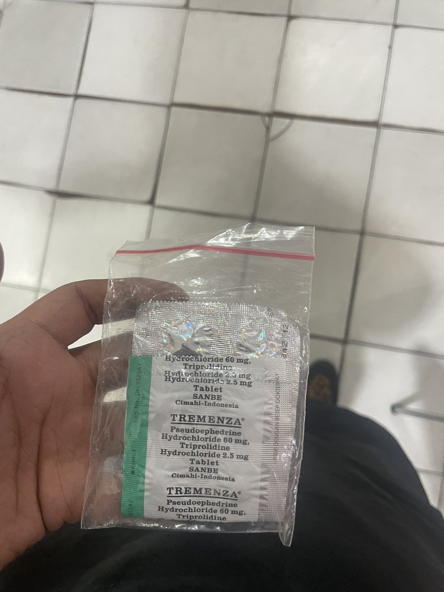 4 hari berturut turut RnD di 3 tempat berbeda, kopi ga berentii.. ahirnya tumbang jugaaa...
Idenya masih banyak, badan nya yang nyerah...