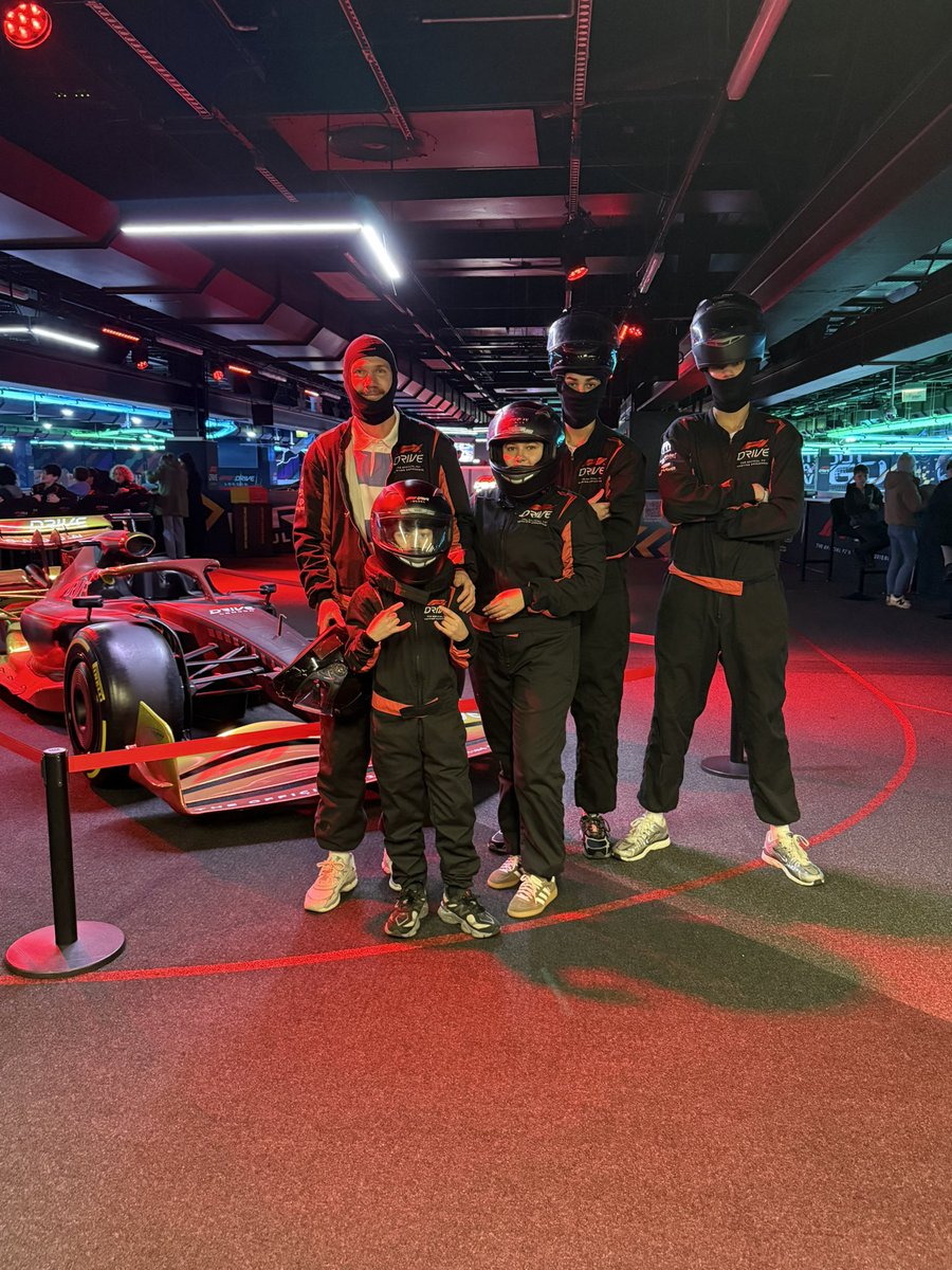 Mark Phillips tweet media