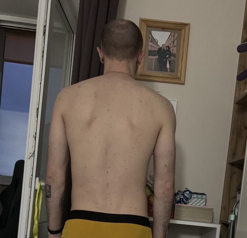 Bazanlazan tweet media