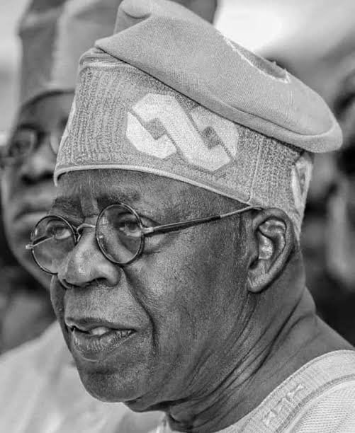 BREAKING: PRESIDENT TINUBU SIGNS EXECUTIVE ORDER FOR DIRECT REMITTANCE OF OIL AND GAS REVENUES TO FEDERATION ACCOUNT

President Bola Tinubu has issued an executive order to safeguard and enhance oil and gas revenues for the Federation, curb wasteful spending, eliminate
