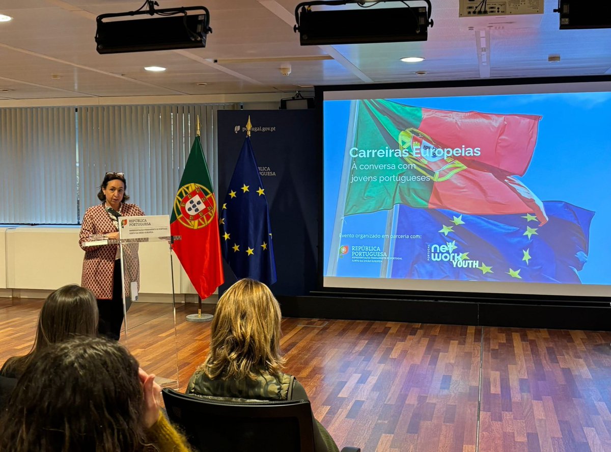 RPPortugalUE's tweet photo. Mais um encontro na REPER com jovens interessados no futuro da sua carreira profissional 🙌🇵🇹🇪🇺

Entre partilhas, dicas e oportunidades, ficou a certeza: passar por Bruxelas é seguramente uma experiência enriquecedora para uma carreira de sucesso!

Obrigado a todos os que estiveram connosco — o futuro começa agora! ✨