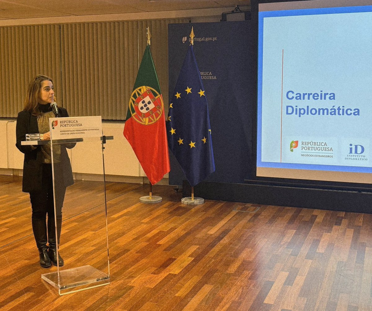 RPPortugalUE's tweet photo. Mais um encontro na REPER com jovens interessados no futuro da sua carreira profissional 🙌🇵🇹🇪🇺

Entre partilhas, dicas e oportunidades, ficou a certeza: passar por Bruxelas é seguramente uma experiência enriquecedora para uma carreira de sucesso!

Obrigado a todos os que estiveram connosco — o futuro começa agora! ✨