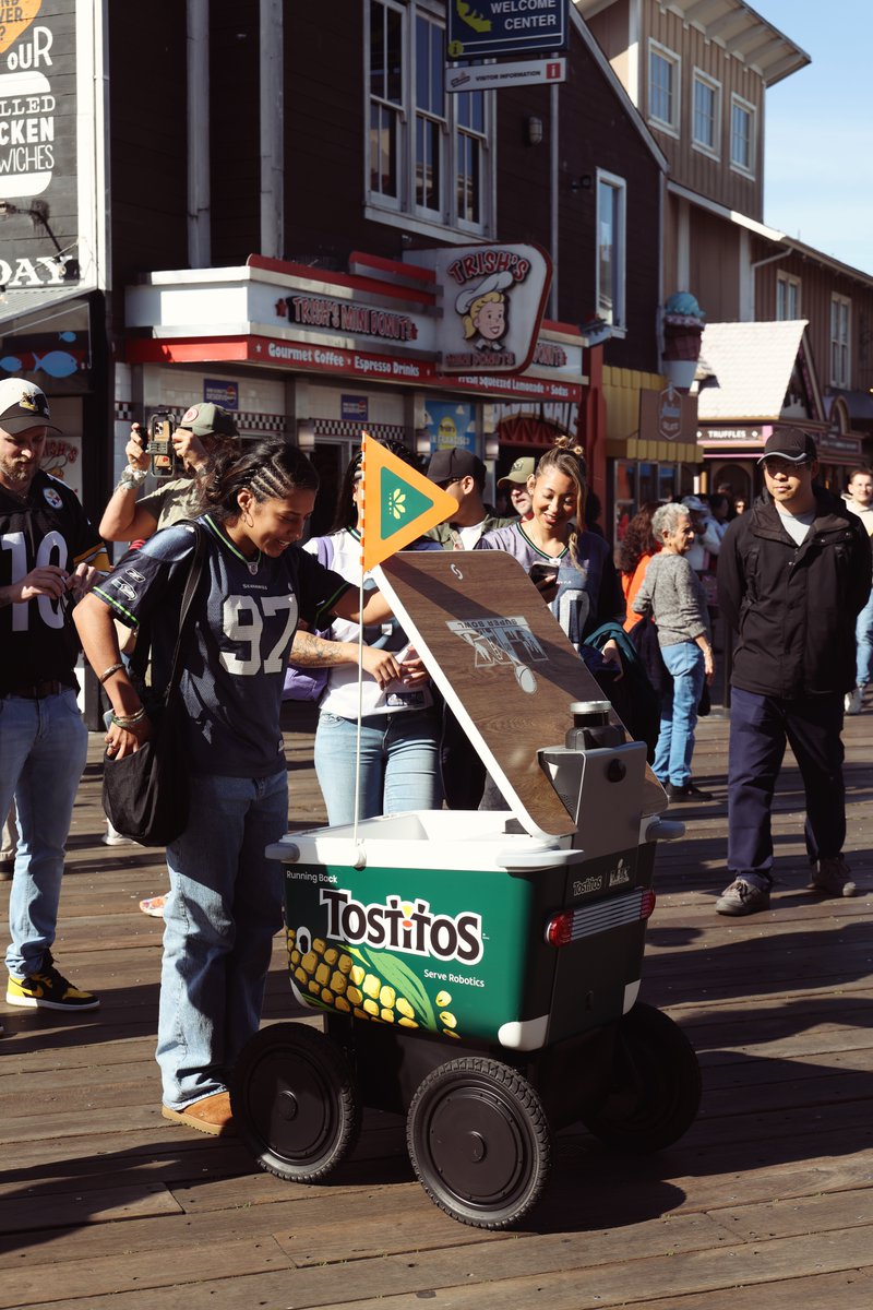 Serve Robotics tweet media