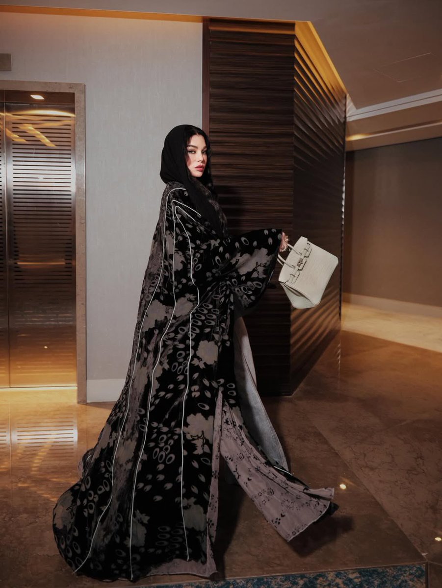 HAIFAHOLICS ™ tweet media