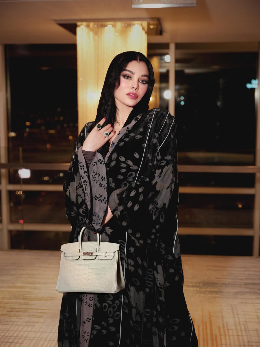 HAIFAHOLICS ™ tweet media