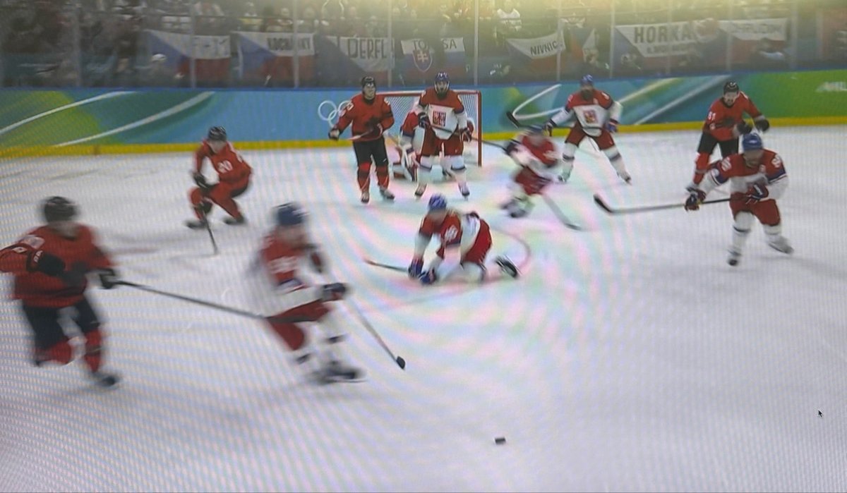 loder2727's tweet photo. No one counting the Czech players on their last goal? #toomanymen @TSN_Sports @tsnjamesduthie @Sportsnet
I know Canada is stacked, but still! https://t.co/fZNWfOjdFm
