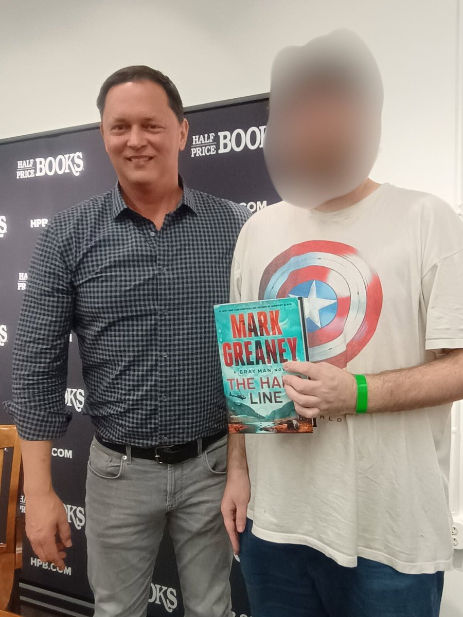 GMWikiFandom's tweet photo. I got my book and met @MarkGreaneyBook again yesterday at @halfpricebooks Dallas.
#dallas #GrayMan #halfpricebooks #TheGrayMan https://t.co/O9E7RSWSMX