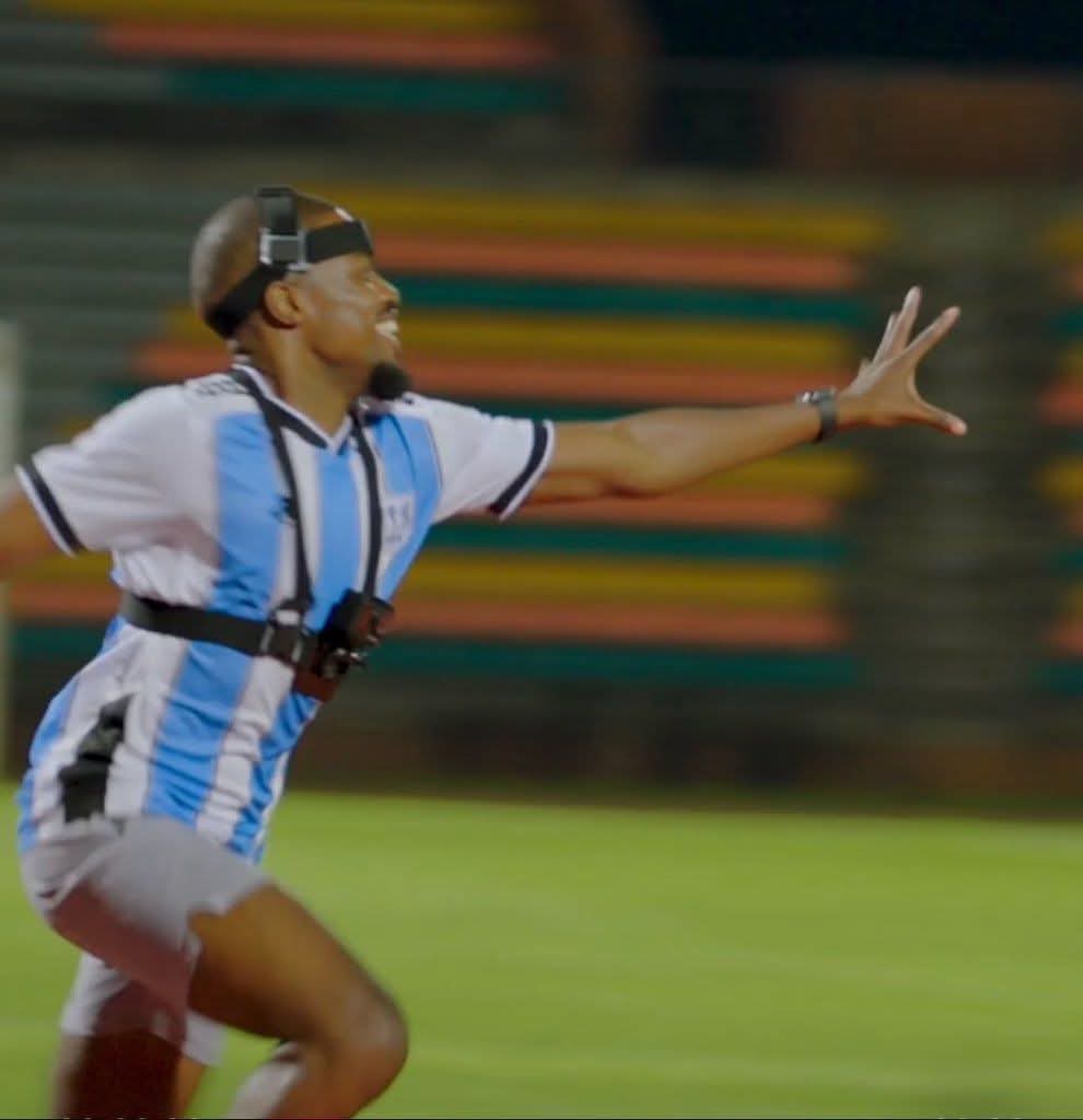 No one:

Defender of the season 

#BetwayPrem