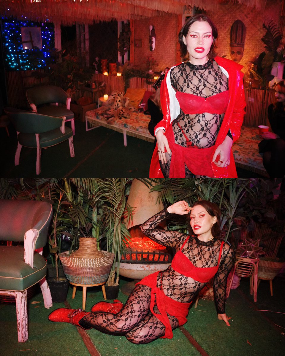 Whitney Moore tweet media